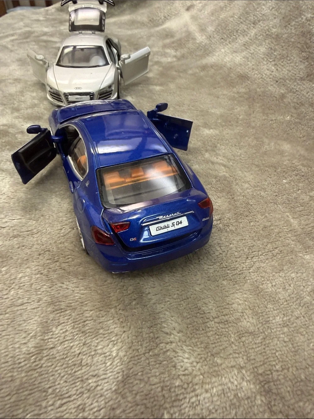 MSZ 1:43 Audi R8 GT Diecast Silver Black  & Maserati Ghibli 4.5